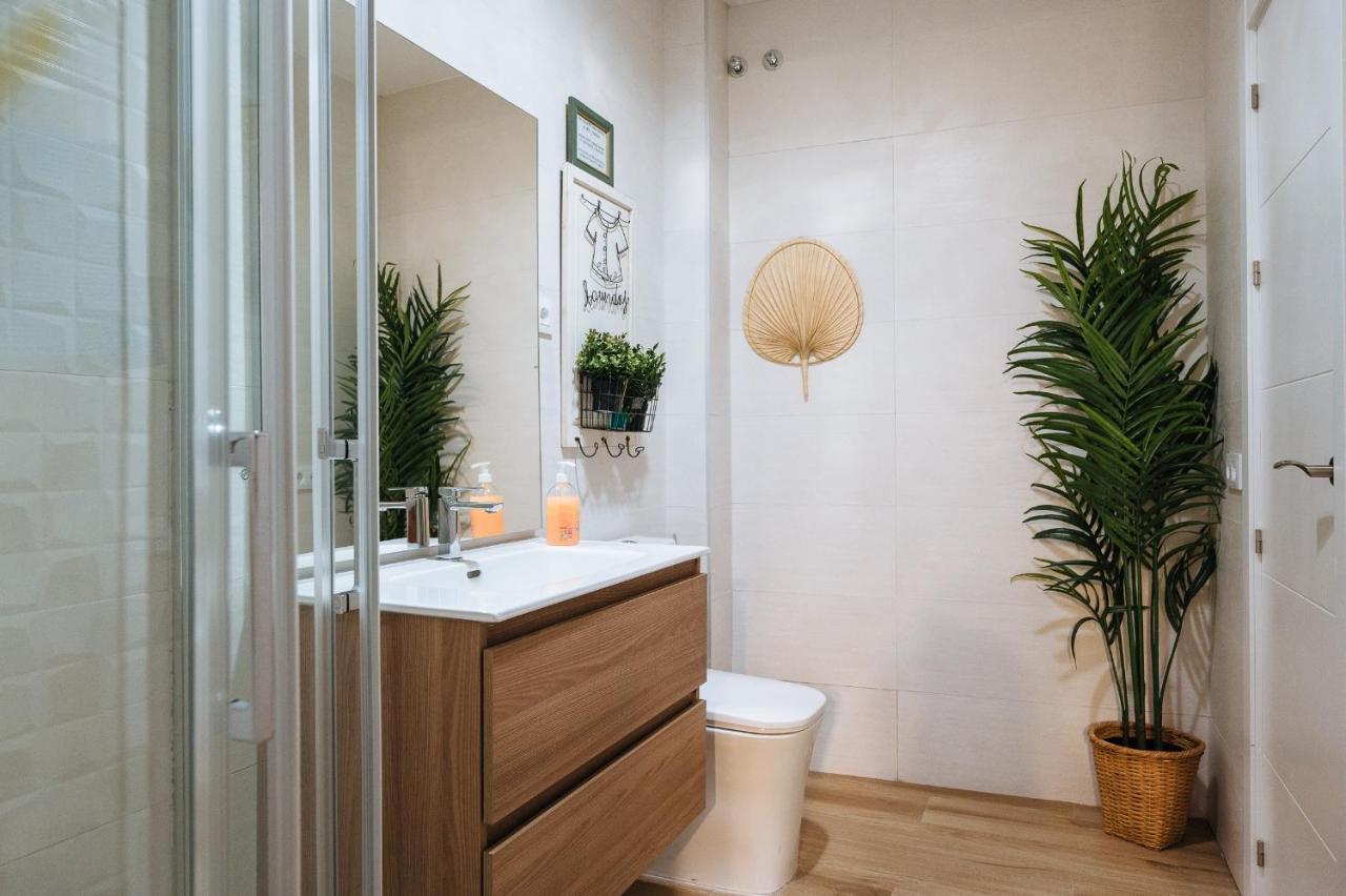 Divi Apartments Martinez Montanes Севилья Экстерьер фото