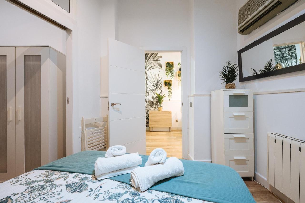 Divi Apartments Martinez Montanes Севилья Экстерьер фото