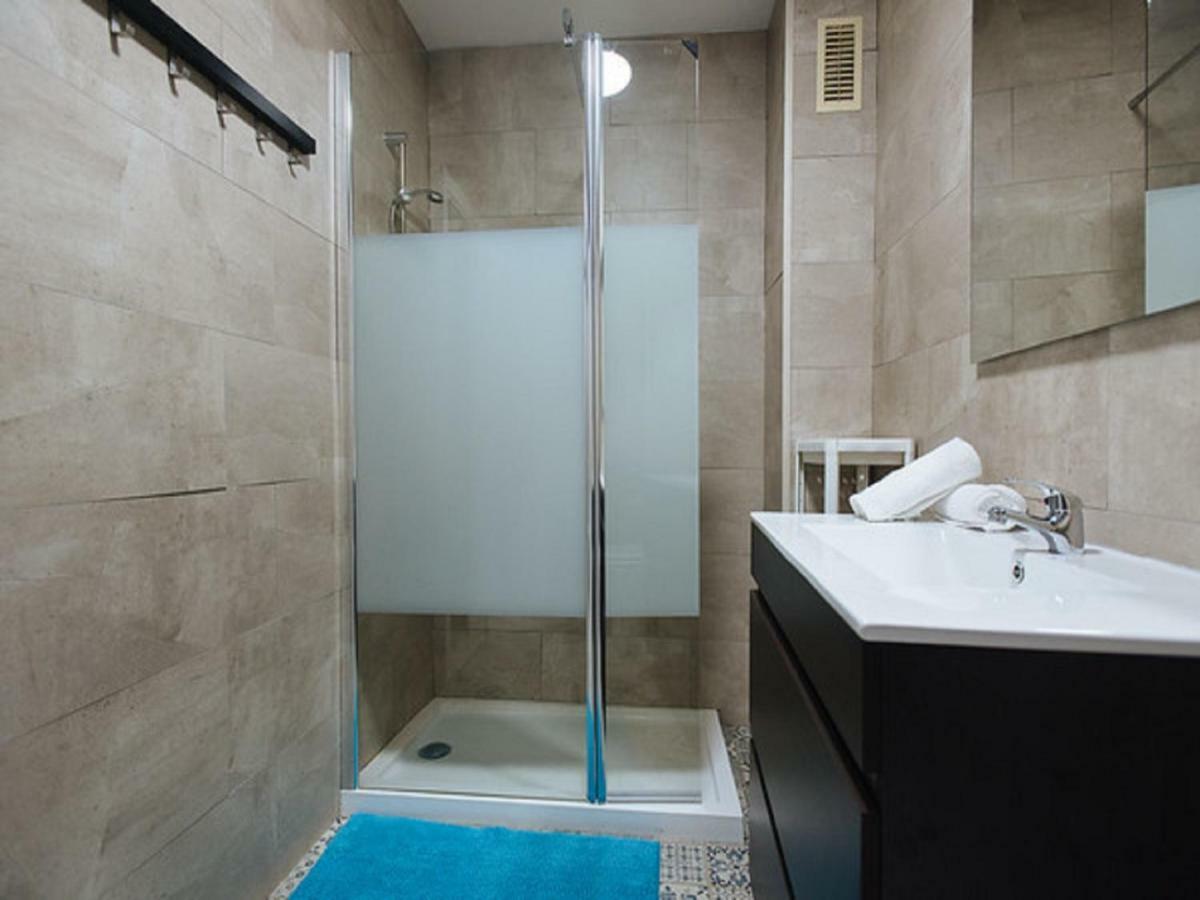 Divi Apartments Martinez Montanes Севилья Экстерьер фото