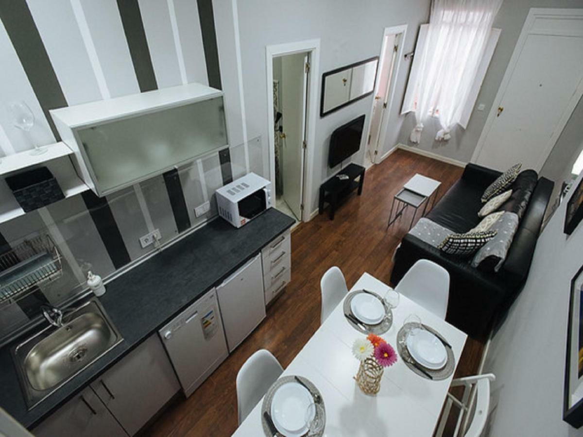 Divi Apartments Martinez Montanes Севилья Экстерьер фото